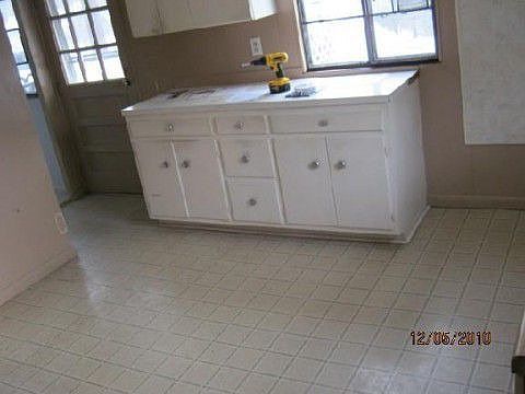 2nd image of 1520 Hill St