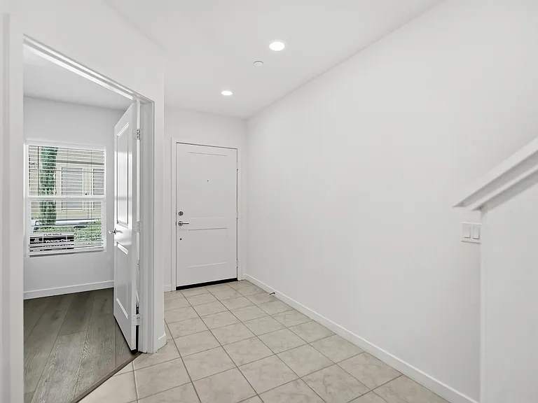 684 Panorama Ln — Photo 19