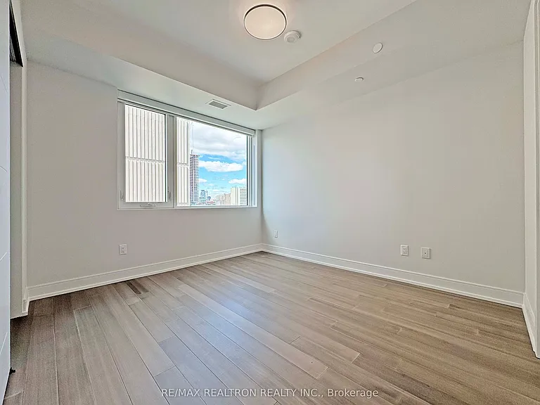 664 Spadina Ave #1001 — Photo 7
