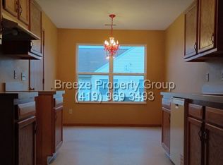 2960 Megan Cir, Youngstown, OH