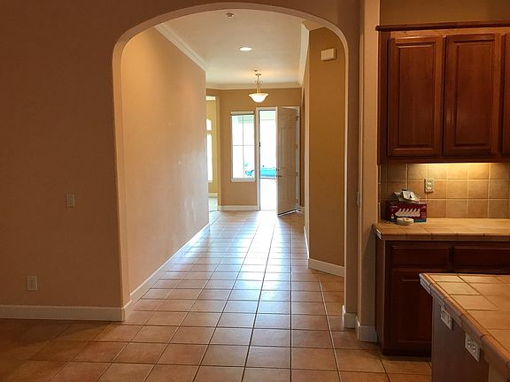 4th image of 213 Ferrero Dr