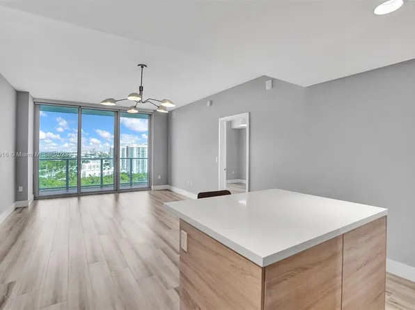 16385 Biscayne Blvd #2305, North Miami Beach, FL 33160