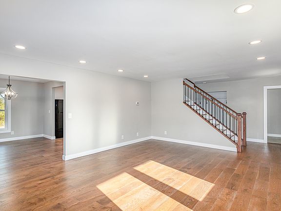 2nd image of 133 Lee Etta Dr