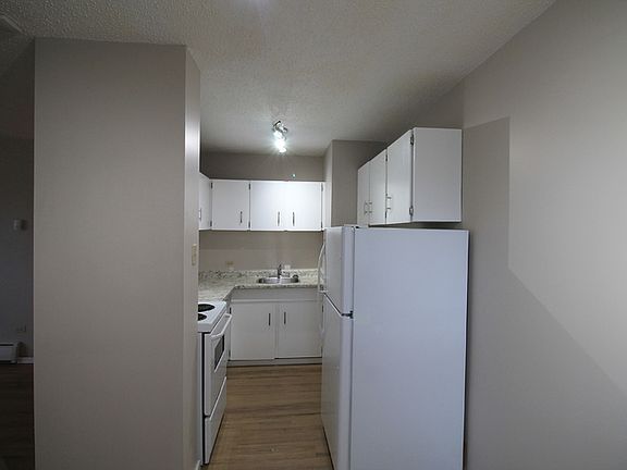 5th image of 9930 113th St NW