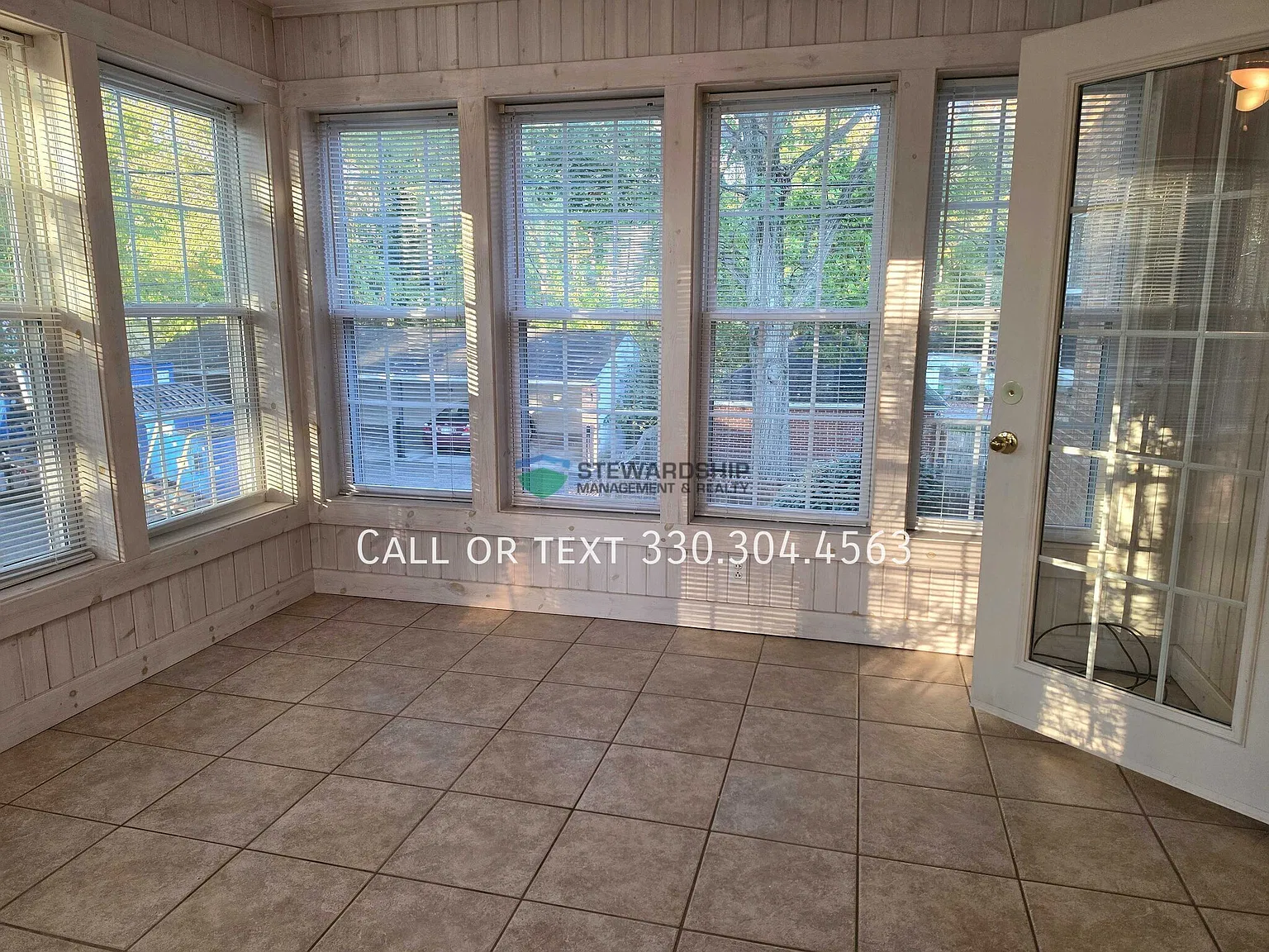 Two-Bedroom, One-Bathroom Apartment With Heated Sunroom In Alliance Available Now! — Photo 2