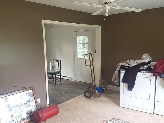 Living Room looking to Dinin
