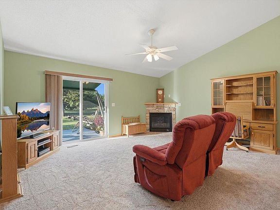 5th image of 1053 W Ridge Ct