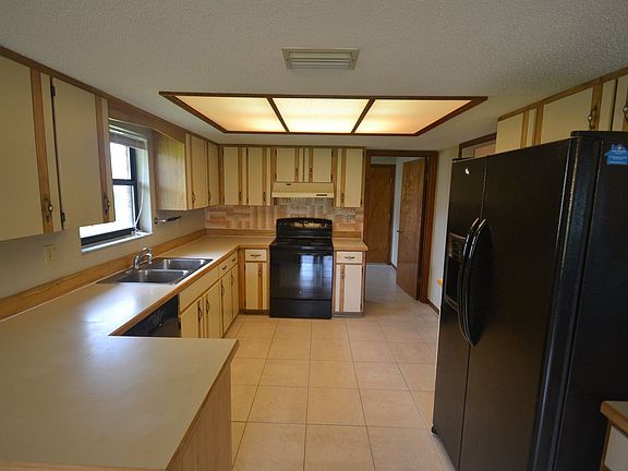 2nd image of 84 Kingsley Pl