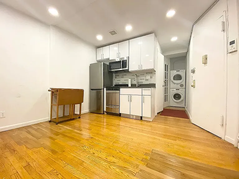 166 E 91st St #5D — Photo 2