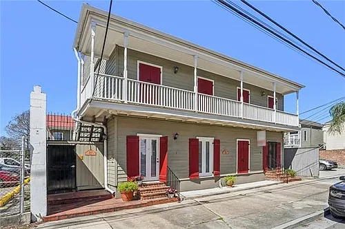 822 Touro St #1 Photo 1 822 Touro St #1 Photo 1