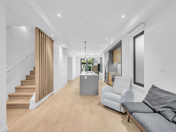 2nd image of 606 Foster Ave #404