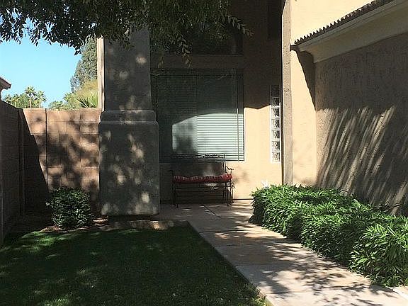 HOA maintains front yard