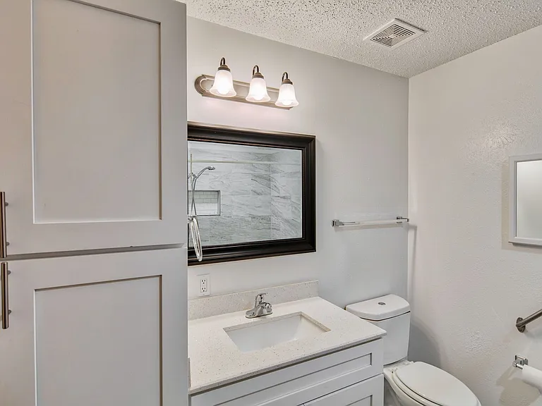 4700 King St — Photo 35
