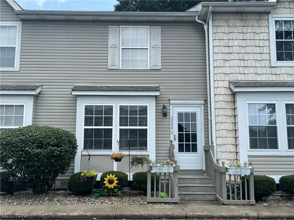 3248 Woodland Trl Unit C, Cortland, OH 44410