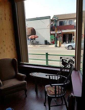 3rd image of 390 Lake St