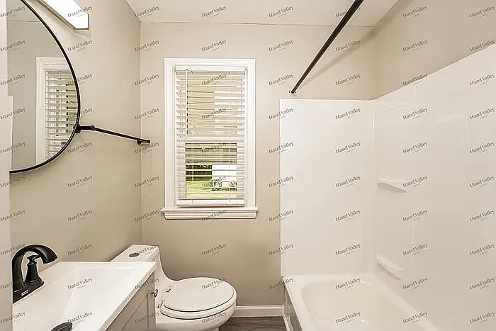 5493 Thomas St #1 — Photo 3