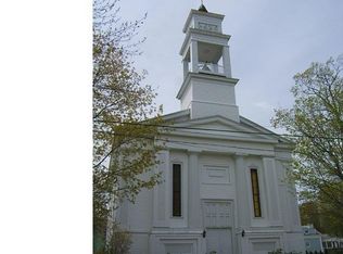 17 Court St, Belfast, ME 04915