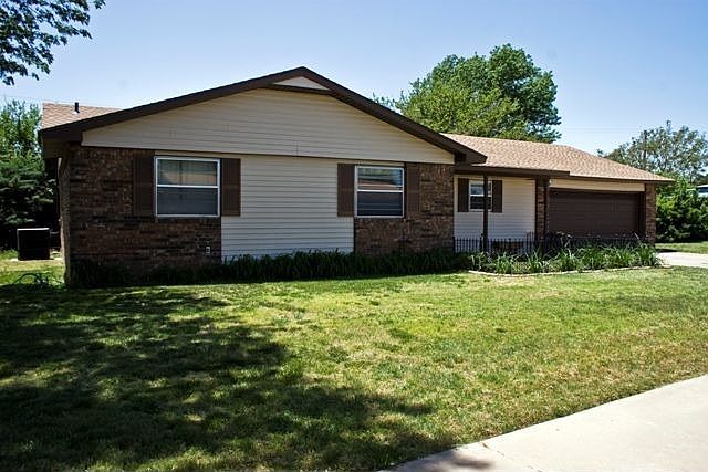 1st image of 1117 W Yucca Ave