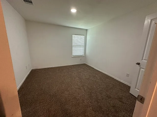 1202 Meadow Wood Ct — Photo 10