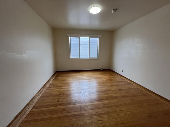 4th image of 1283 40th Ave APT 3