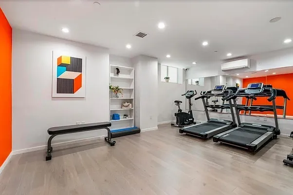 Rented by Bohemia Realty Group | media 30