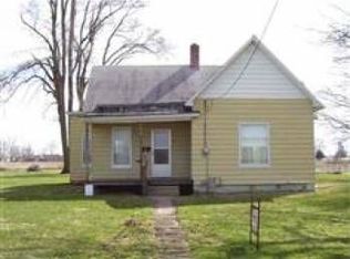 301 W Jackson St, Cuba, IL 61427