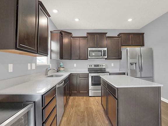 3rd image of 6088 N Cedarwood Dr