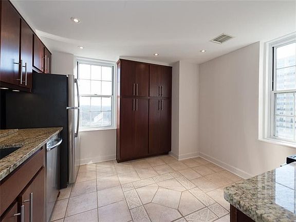 Breakfast Area Overlook Park