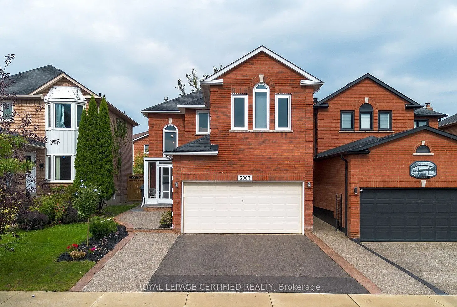 5 bed, $4,500 — Photo 1