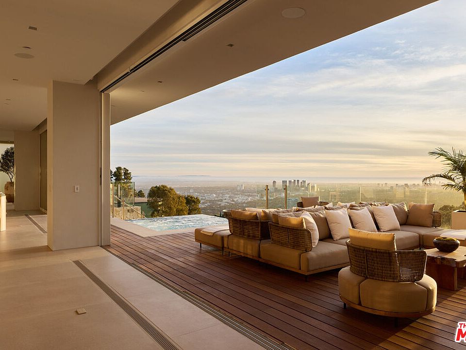 1615 Blue Jay Way, West Hollywood, CA 90069 | MLS #25622383 | Zillow