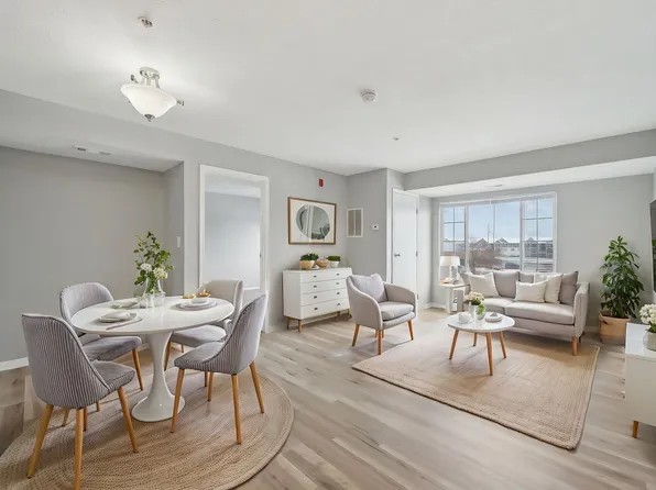 Somerset Place Apartments