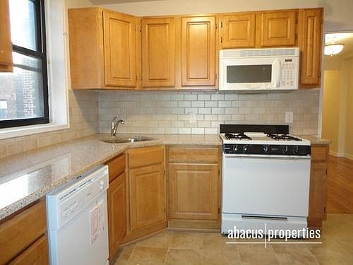3rd image of 315 Ocean Pkwy APT 1P