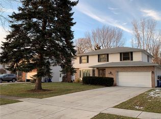 42 Bragg Ct, Buffalo, NY 14221
