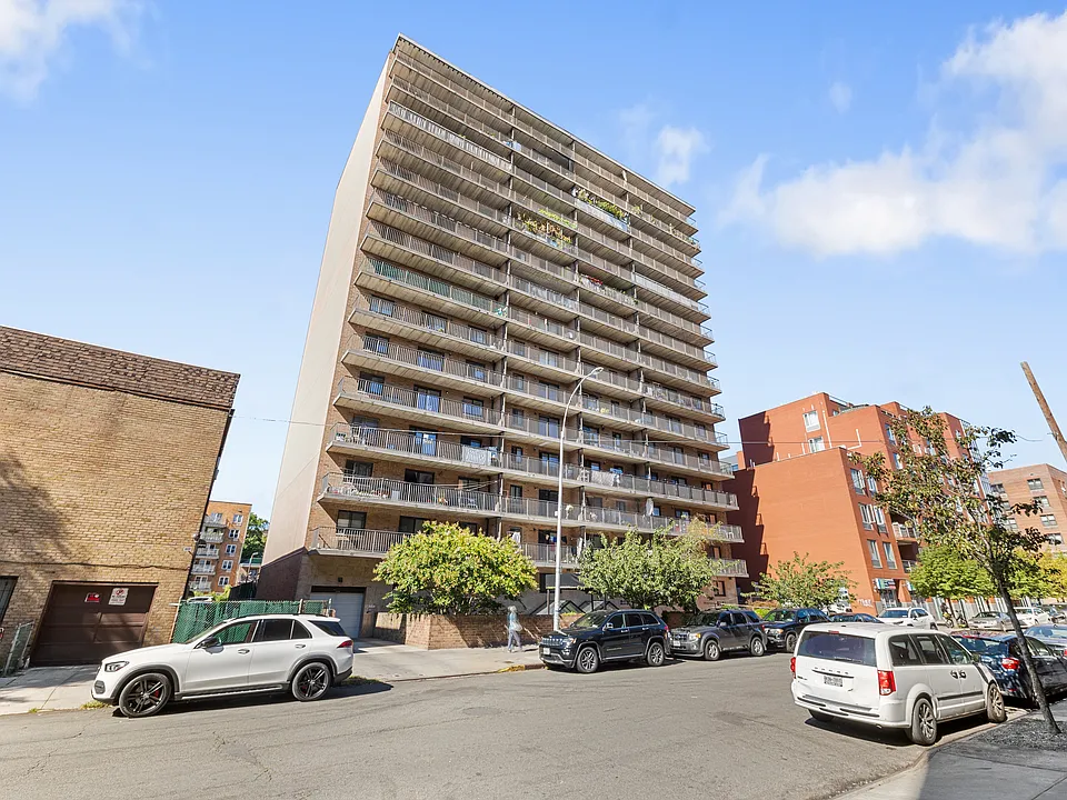 143-51 Roosevelt Ave #PHB