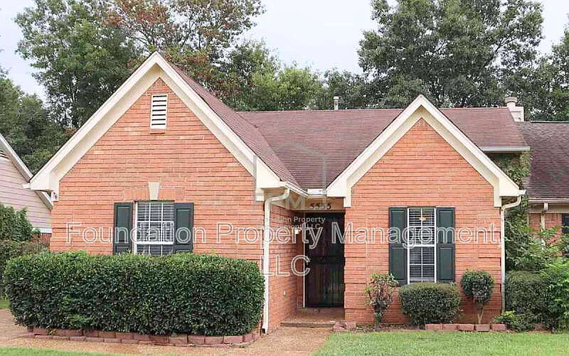 5535 Oak Branch Cir S