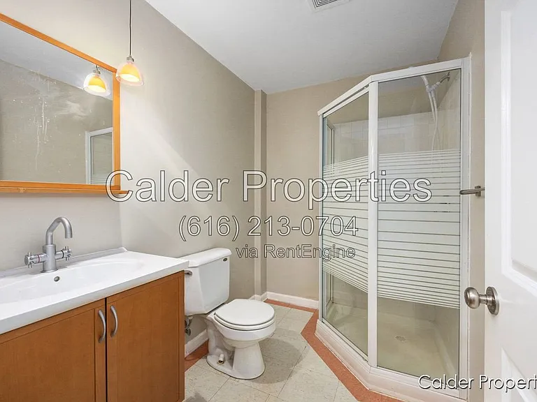5686 E Falling Leaf Dr SE — Photo 30