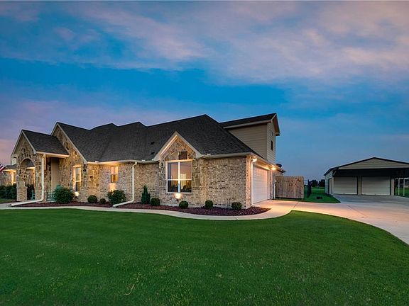 4th image of 4055 Hackberry Cir