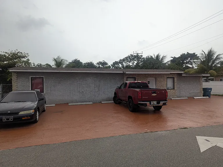 17900 NW 2nd Ave — Photo 6