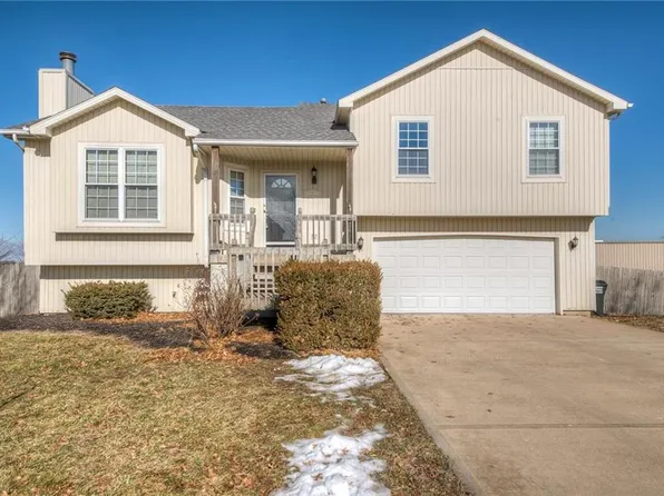 160 W Mockingbird St, Gardner, KS 66030