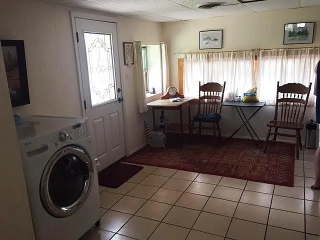 1 bed, 942 sqft, $1,200 — Photo 4