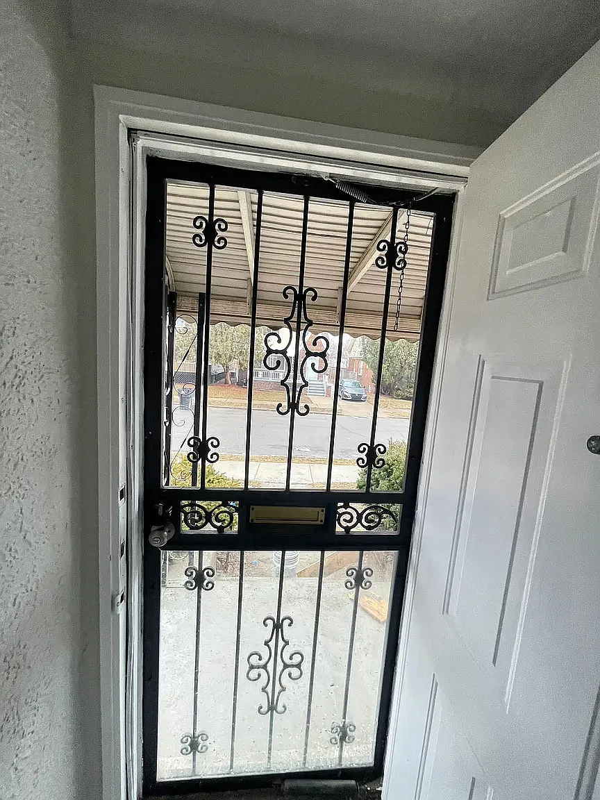 3 bed, 1200 sqft, $1,400 — Photo 3