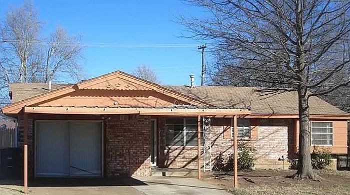 1st image of 3057 Overland Dr