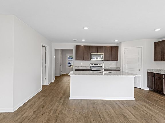 5th image of 1716 Phillips Cir