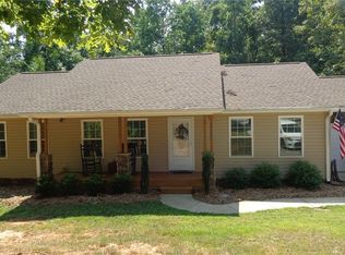 102 Earle Dr, Pickens, SC 29671