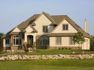 S32W31697 Harvest View Dr, Waukesha, WI