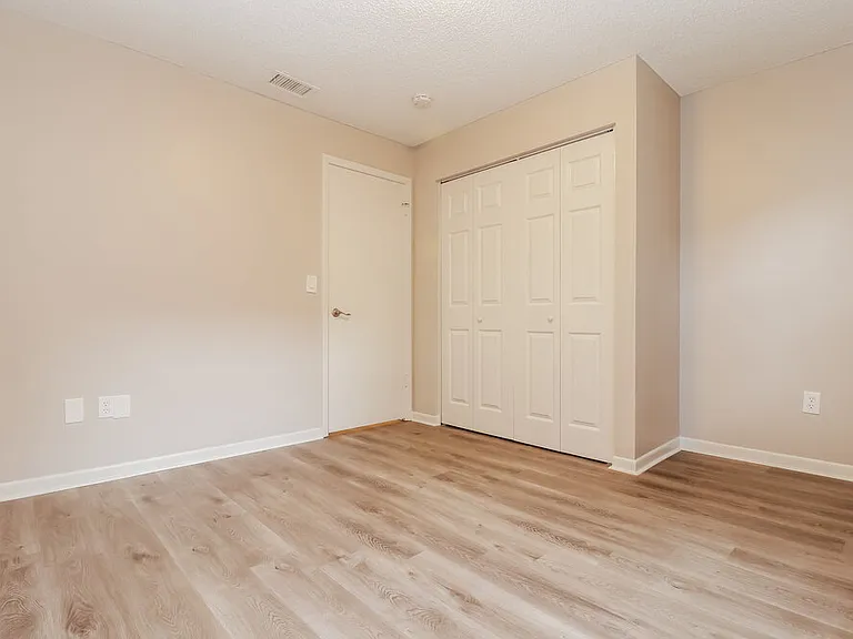 1828 Craven Dr — Photo 12