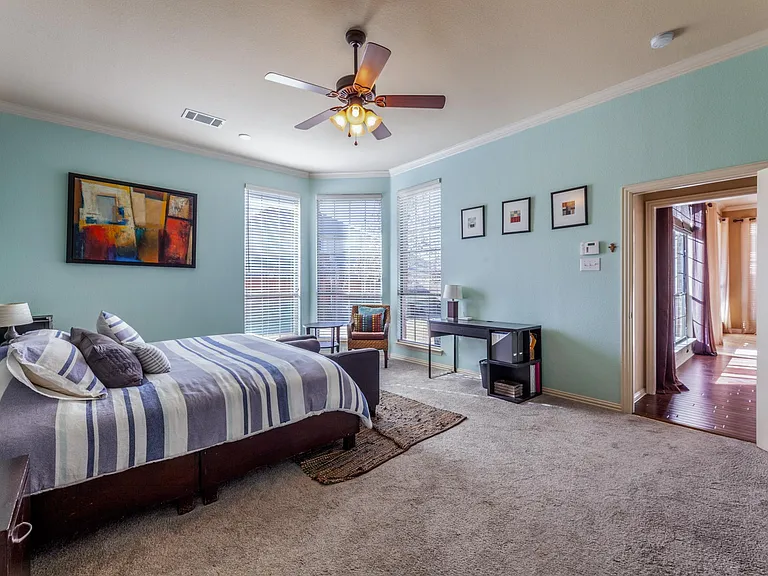 920 Fannin Dr — Photo 36