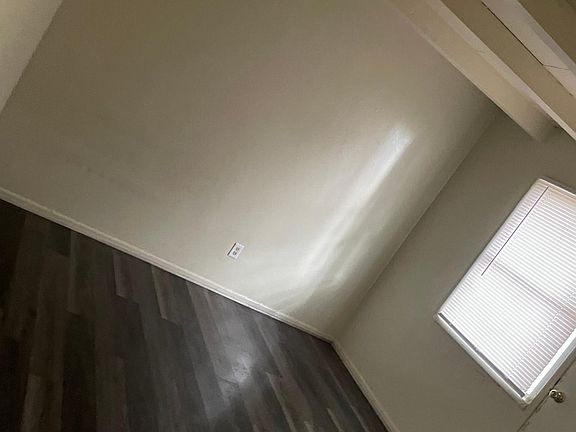 5th image of 4013 N East St #1/2