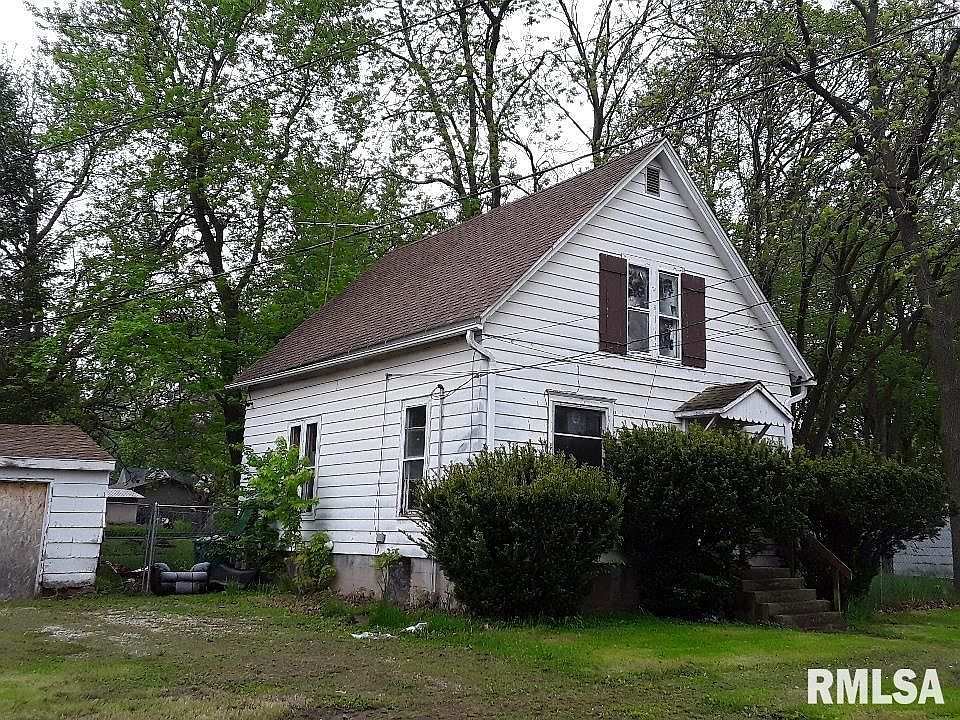 1st image of 260 W 1st St
