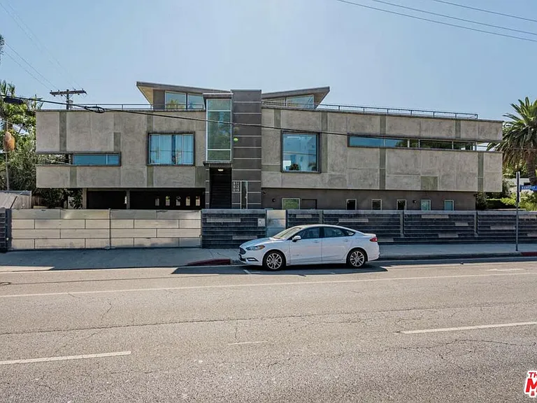 507 N San Vicente Blvd — Photo 12
